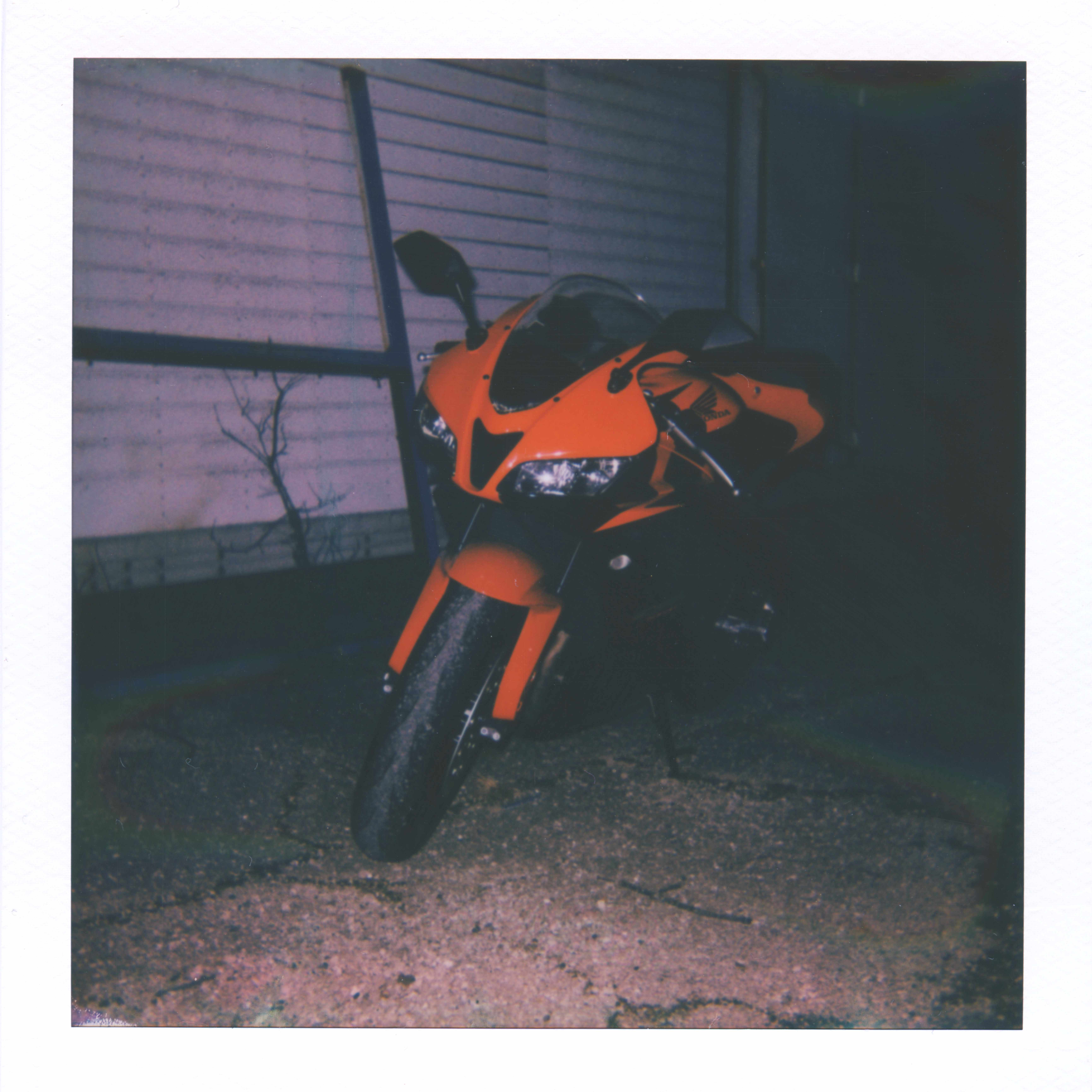 Moto Polaroid